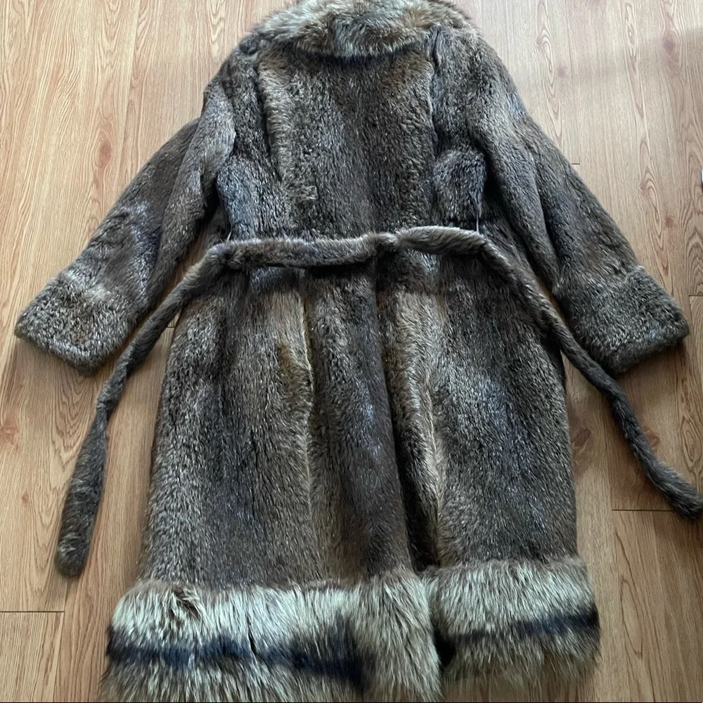 New York fur by Gaynor Detroit fur coat. - Picture 10 of 10
